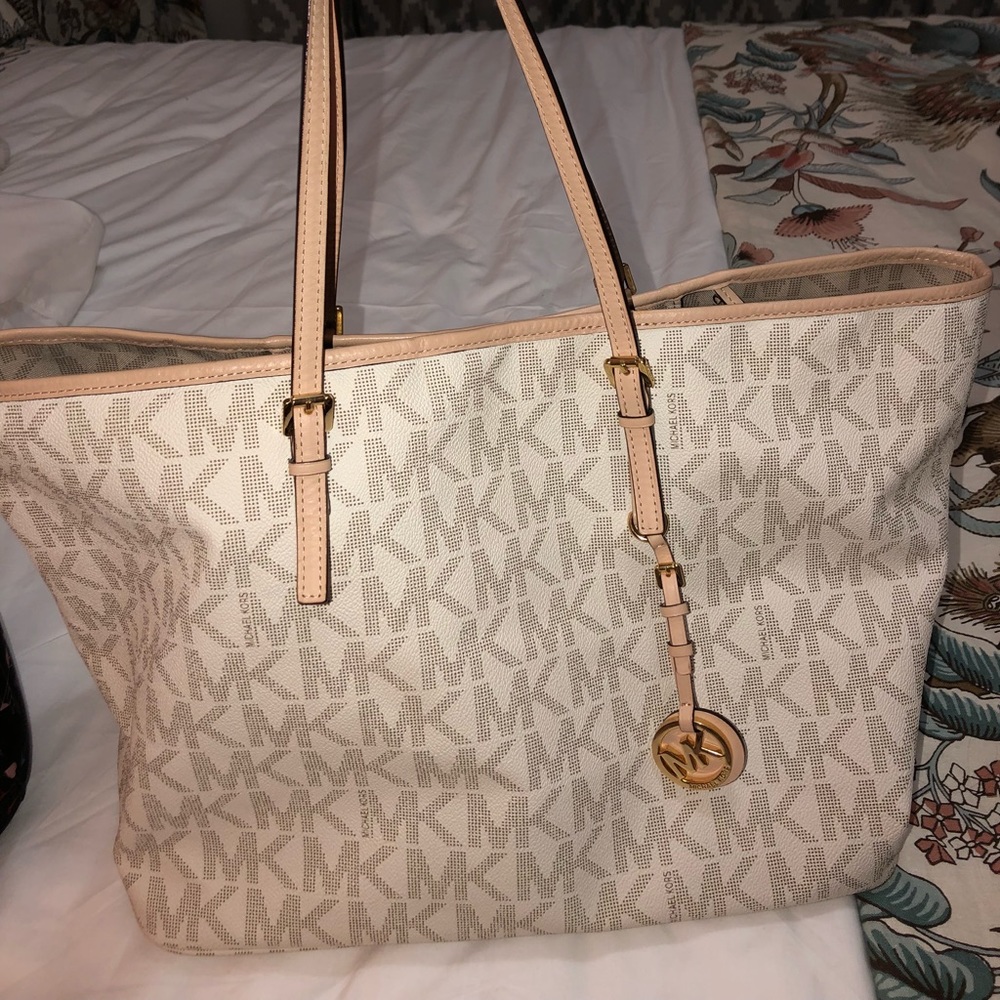 Authentic Michael Kors Shoulder Bag